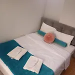 The Nar Apartament *